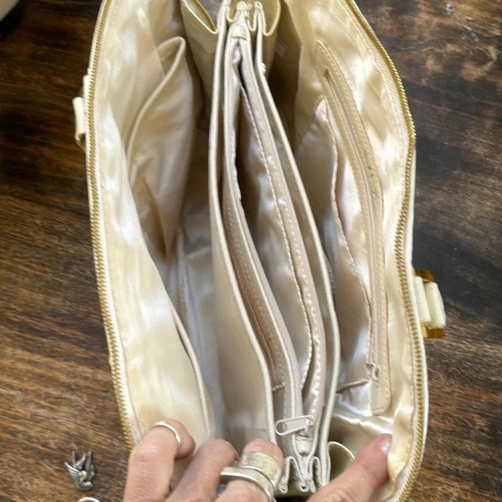 JOY & IMAN white ivory Leather Clamshell Satchel nwot